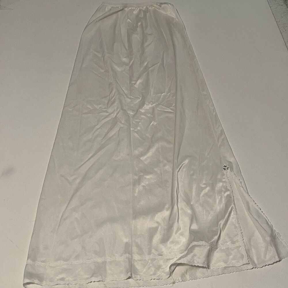 Vintage Olga Adjust A Length White w/Lace Trim Blue Bow Half Slip Petite 39in
